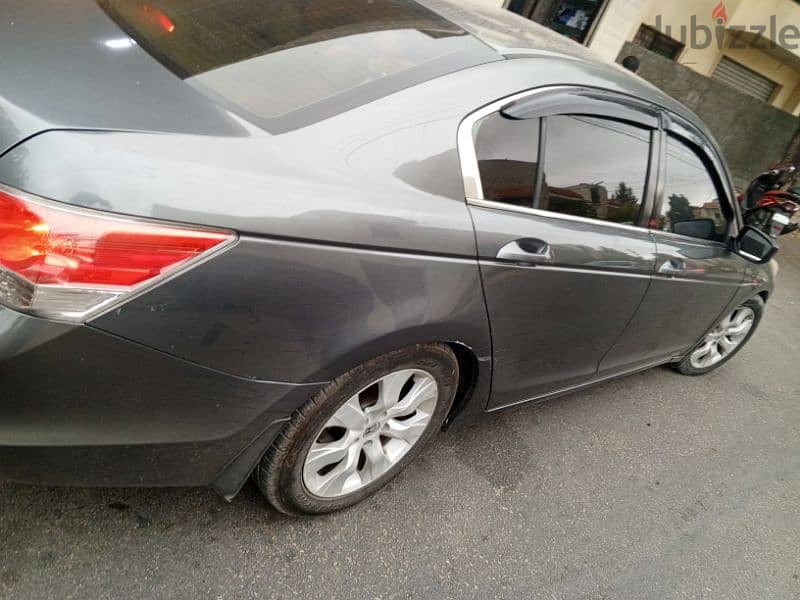 Honda Accord 2009 Clean 2