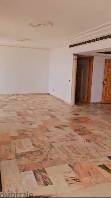 Sea View l 360 SQM Apartment in Ramlet El Bayda. 2