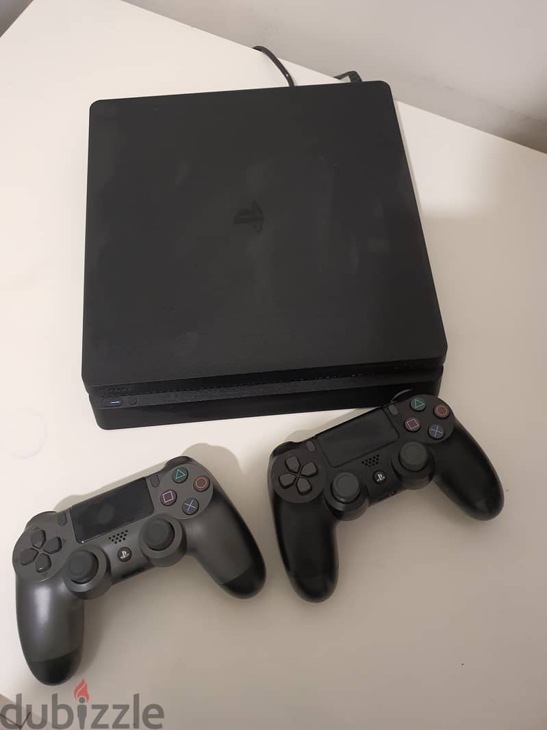 Ps4 500gb with 2 controllers 0