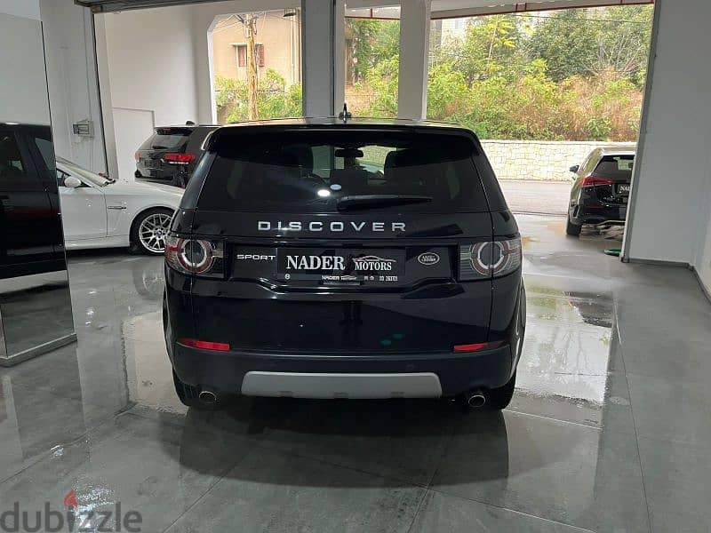 Land Rover Discovery Sport 2016 1