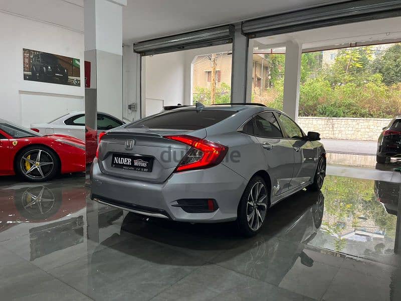 Honda Civic 2019 Full Option 9