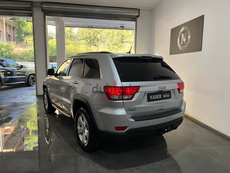 Jeep Grand Cherokee V6 2011 Limited 12