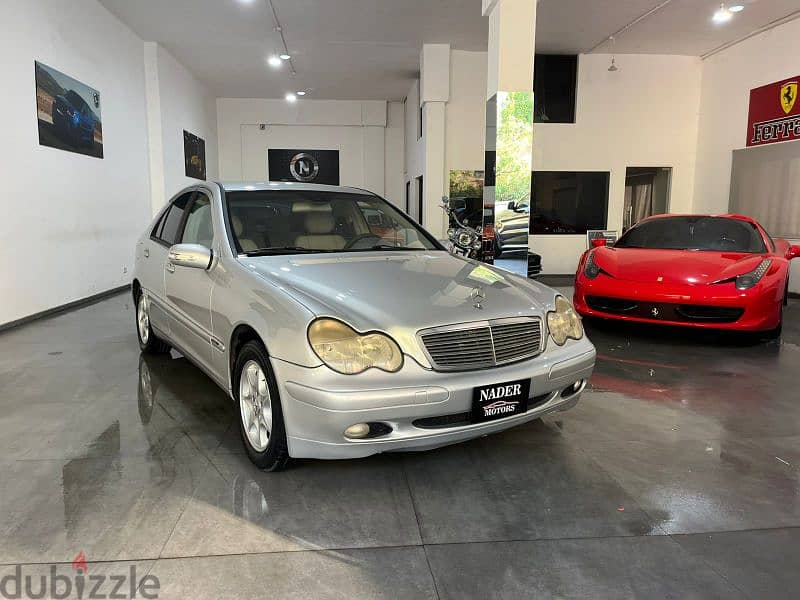 Mercedes-Benz C 200 V4 2002 9