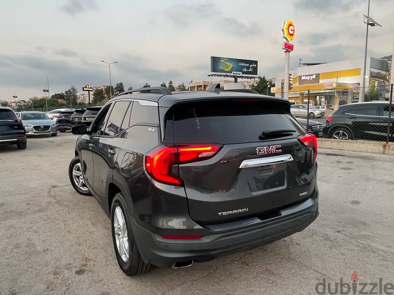 GMC Terrain 2018 SLE V4 VERY GOOD CONDITON 3