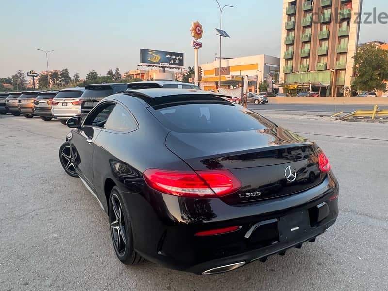 Mercedes-Benz C300 coupe 2017 V4 FULL OPTIONS CLEAN CAR 2