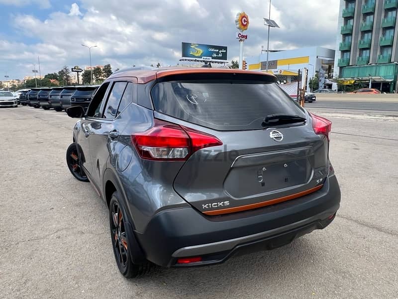 Nissan Kicks SR 2018 FULL OPTIONS V4 AWD CLEAN 2