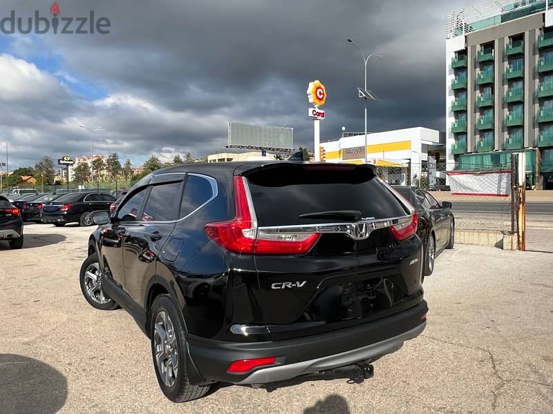 Honda CR-V 2019 touring V4 AWD FULL OPTIONS GOOD CONDITION 3