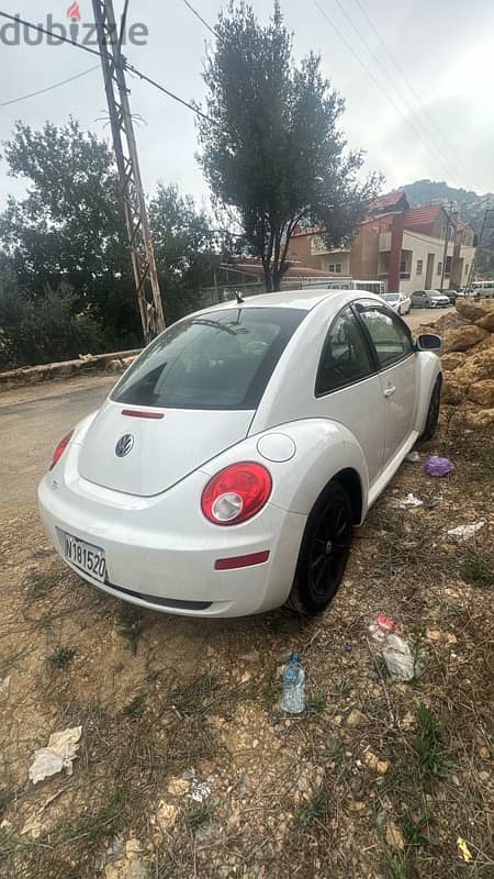 Volkswagen New Beetle 2010 3