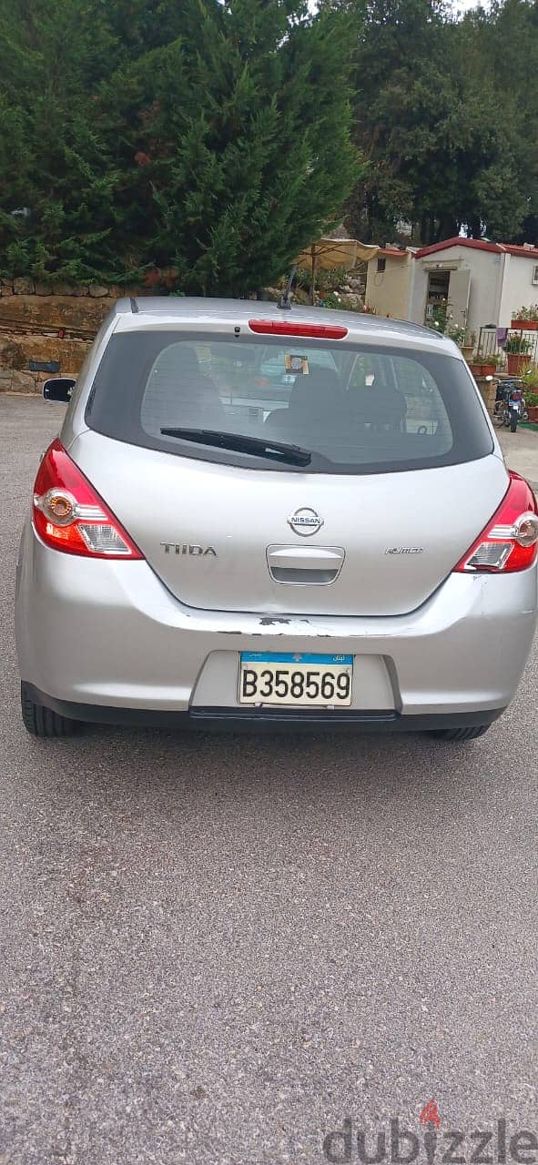 Nissan Tiida 2011 2