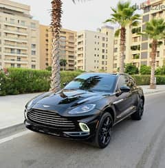 Aston Martin DBX 2021 0