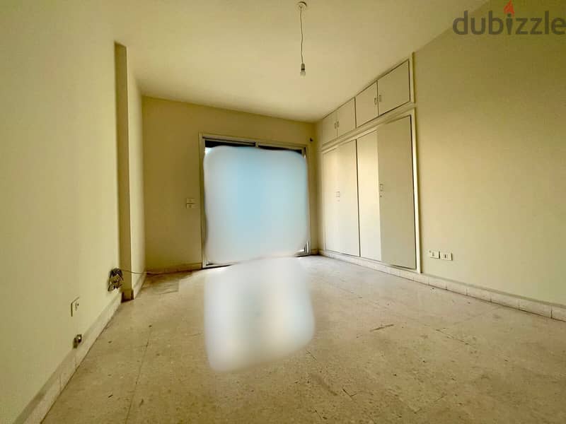 JH24-3666 Office 250m for rent in Achrafieh, $ 1,500 cash 2