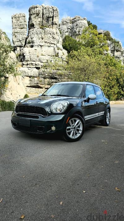 2014 MINI Cooper S Countryman very super clean