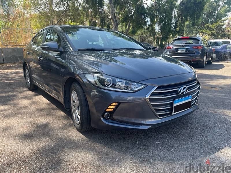 Hyundai Elantra 2019 (company source)(showroom condition) 1