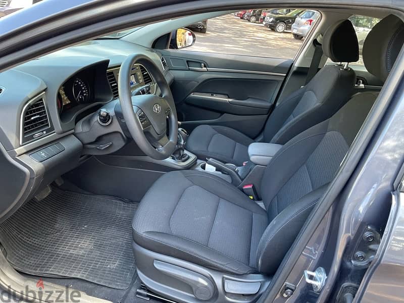 Hyundai Elantra 2019 (company source)(showroom condition) 5