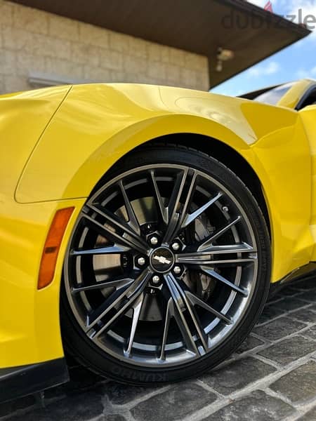 The one & only BRIGHT YELLOW CAMARO ZL1 in Lebanon !!!!!! 650HP 8