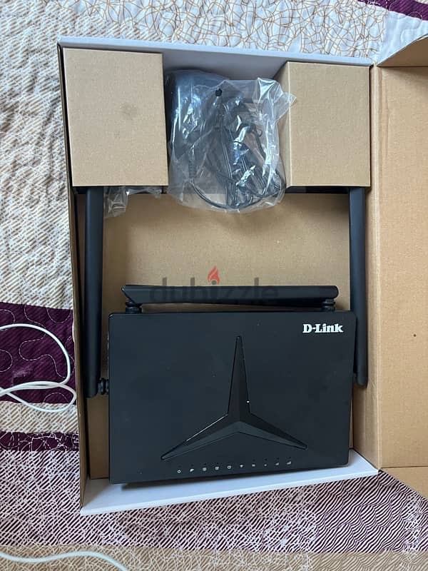 D-link 4G router like new, with active line works with IDM. 1