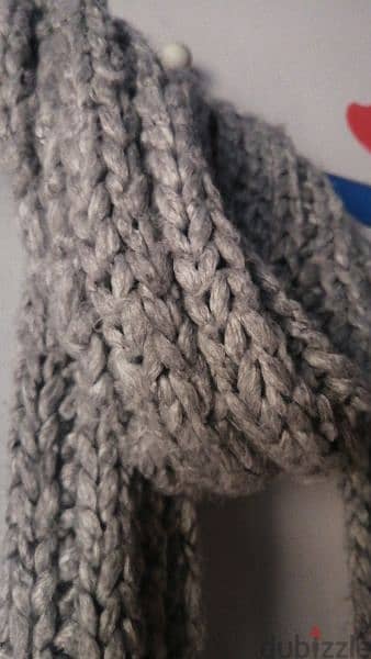 Knitted wool scarf 2