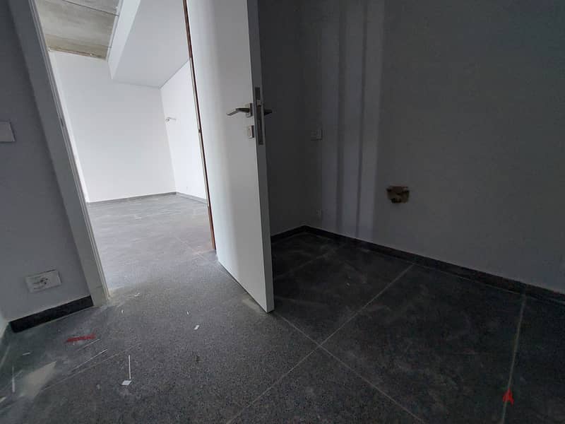 Office for rent in Antelias مكتب للايجار في انطلياس 3