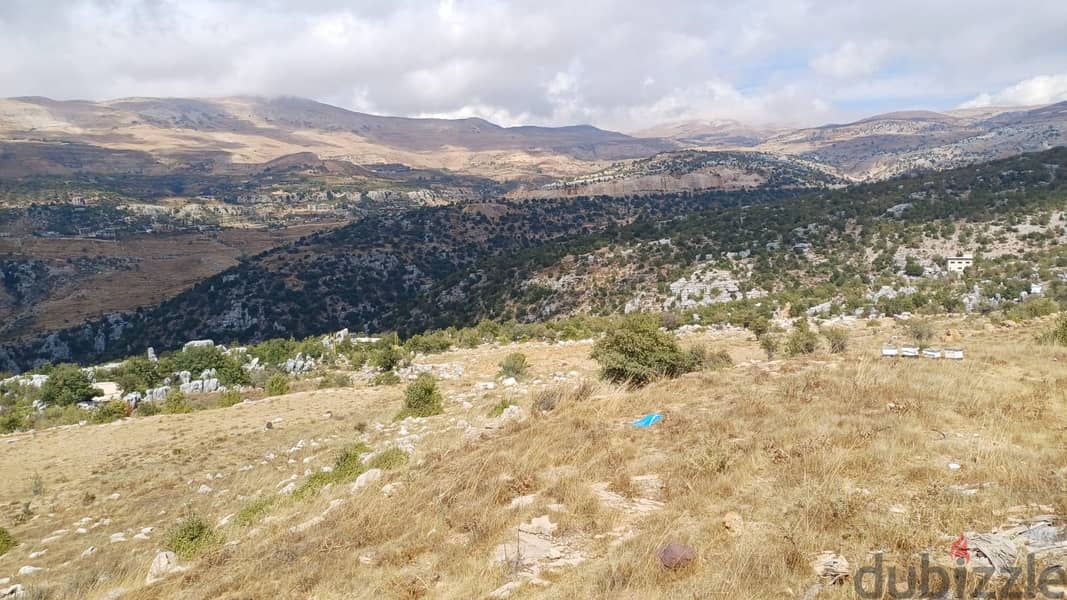 Land for sale in Tarchich ارض للبيع في ترشيش 2