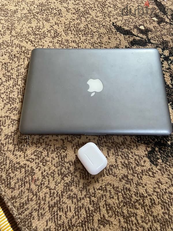 macbook pro 2