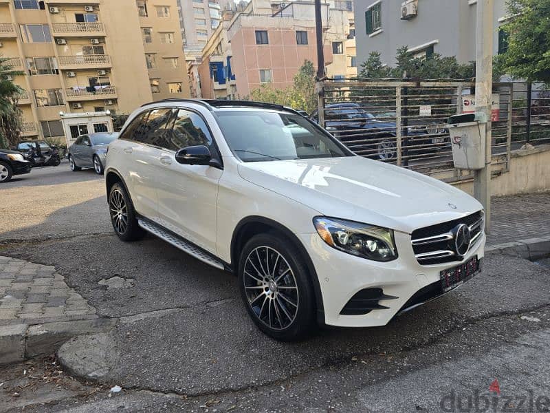 Mercedes-Benz GLC300 4 matic 2016 Designo Sport Plus Clean!!! 2