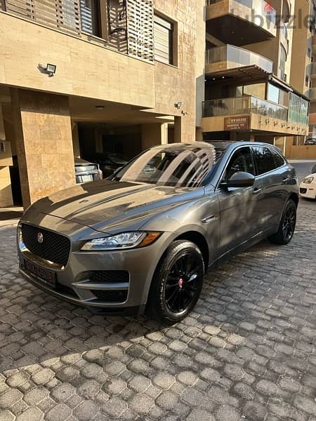 Jaguar F-pace V6 35t 2017 gray on black (clean carfax) 1