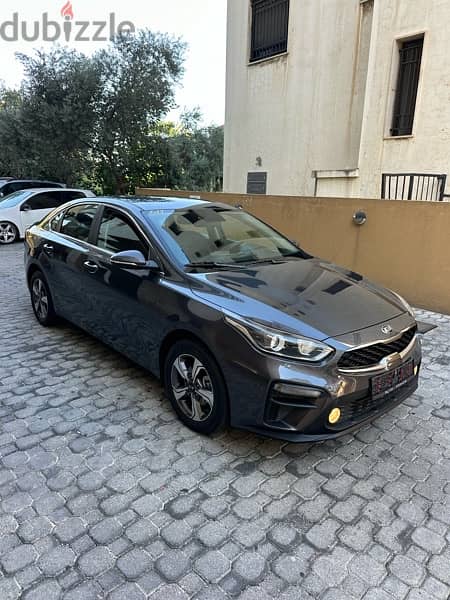 Kia Cerato 2019 gray on black (company source-36000 km) 2