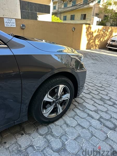 Kia Cerato 2019 gray on black (company source-36000 km) 6