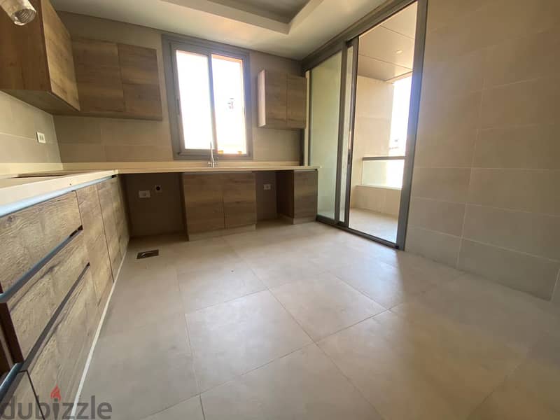 Apartment For Sale In Rawche شقة للبيع في الروشة 8