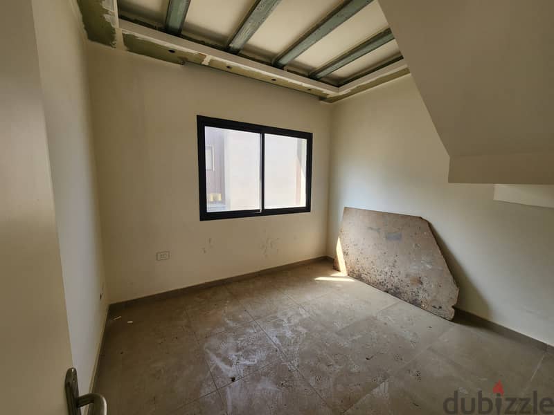 RWB174EA - Brand New Duplex Apartment for sale in Bouar 5