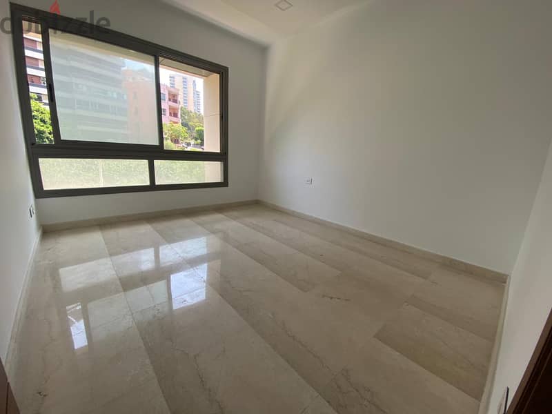 Apartment For Sale In Rawche شقة للبيع في الروشة 17