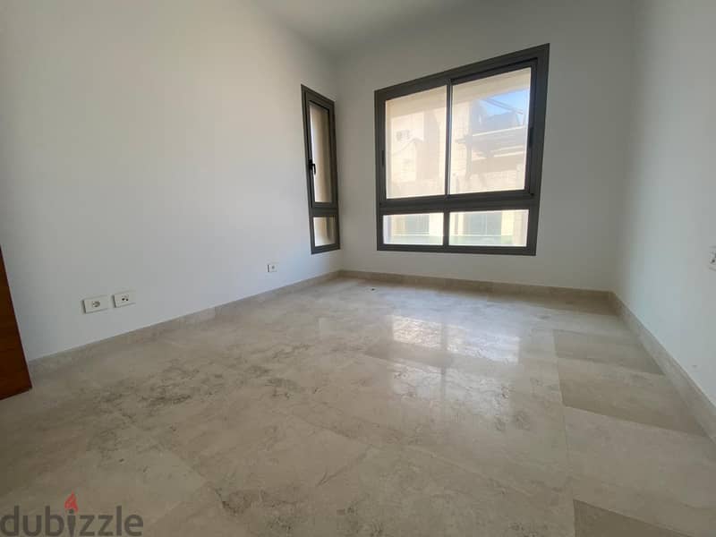 Apartment For Sale In Rawche شقة للبيع في الروشة 2