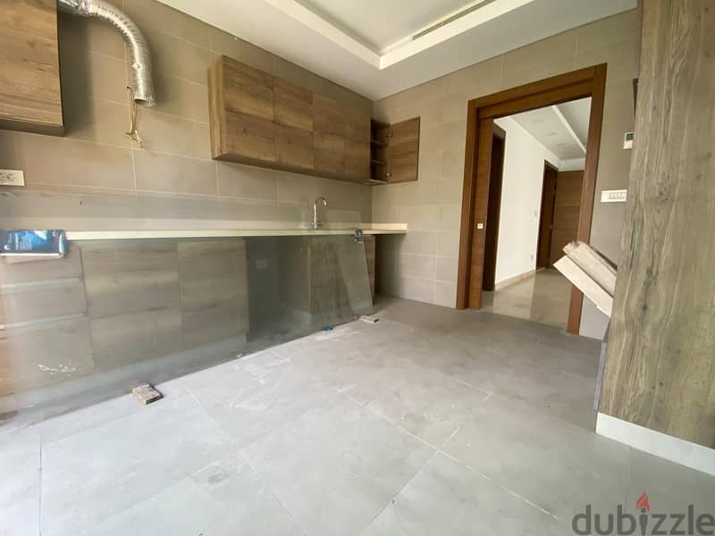 Apartment For Sale In Rawche شقة للبيع في الروشة 9