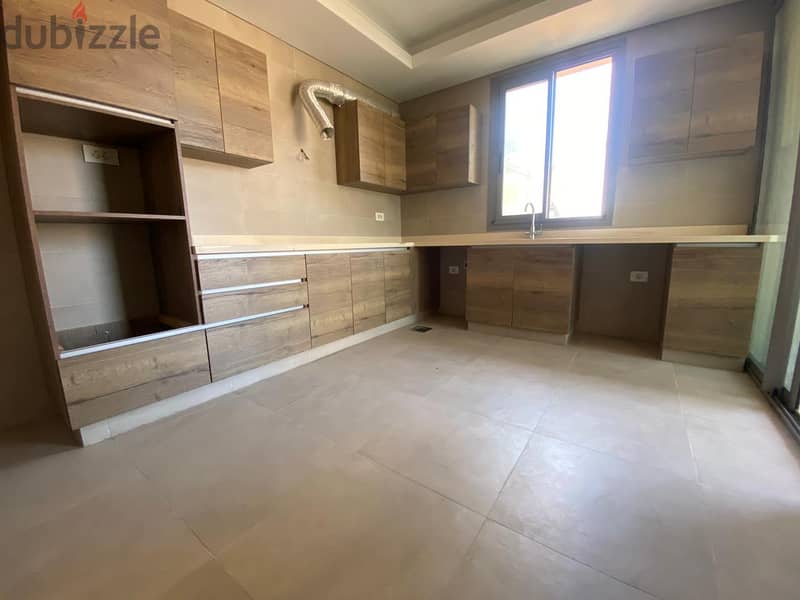 Apartment For Sale In Rawche شقة للبيع في الروشة 10