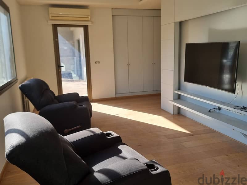 500 SQM Apartment With Terrace For Sale In Gemmayzeh #JZ103587 4