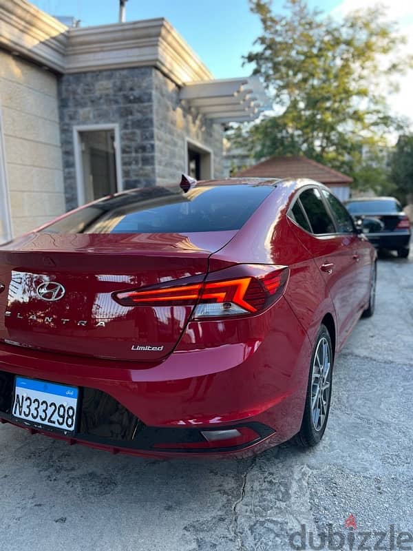 Hyundai Elantra 2019 5