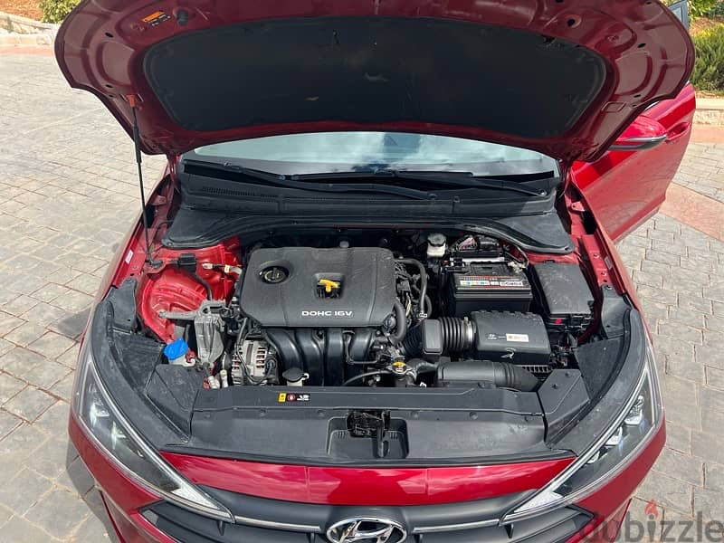 Hyundai Elantra 2019 12