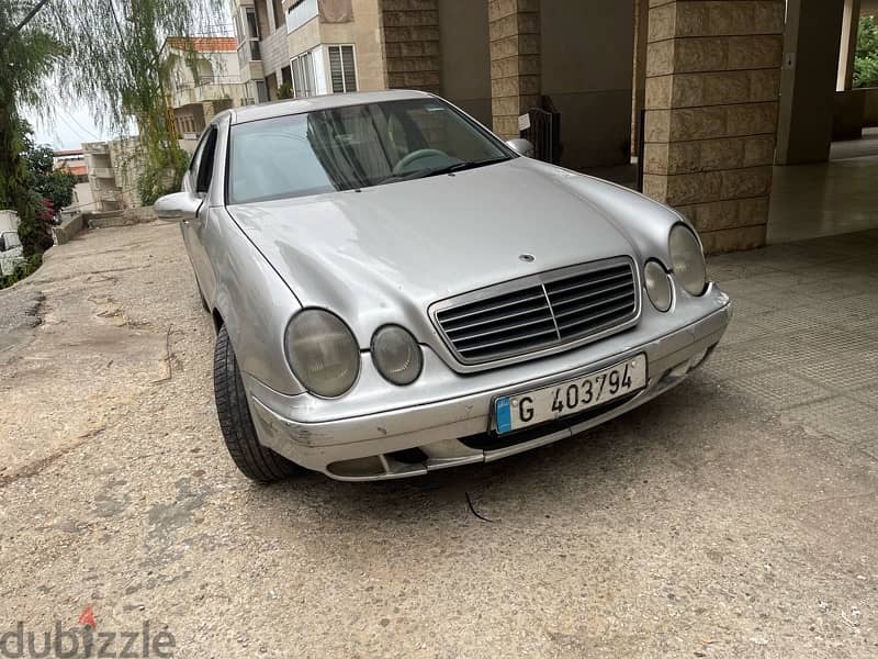 Mercedes-Benz CLK-Class 2000 1