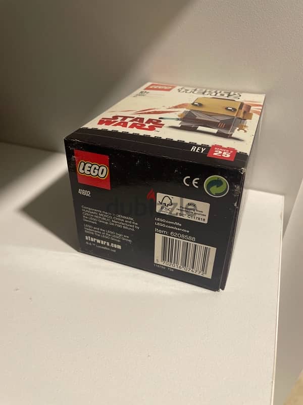 Retired Lego set 41602- BrickHeadz Rey 5