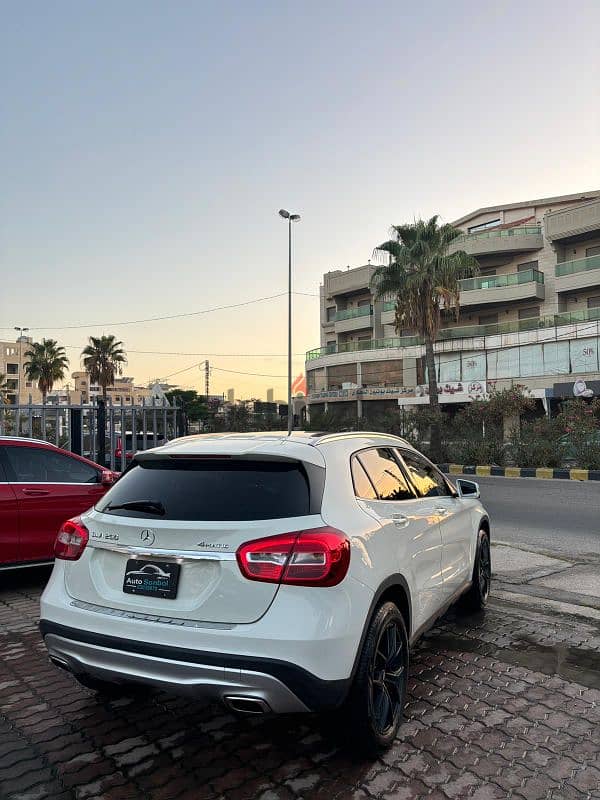 Mercedes-Benz GLA-Class 2016 4