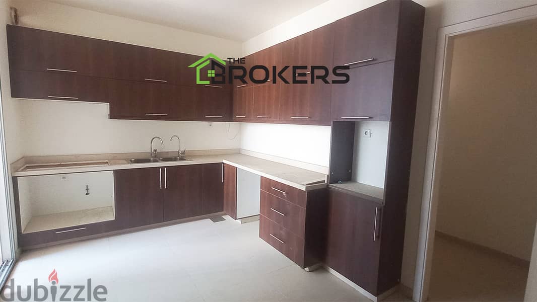 Apartment for Sale in Achrafieh   شقة  للبيع في الأشرفية 4