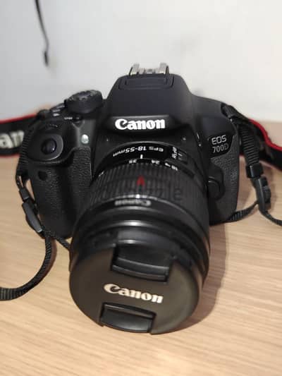 used Canon EOS 700D DSLR Camera with 18-55mm Lens + Original Bag