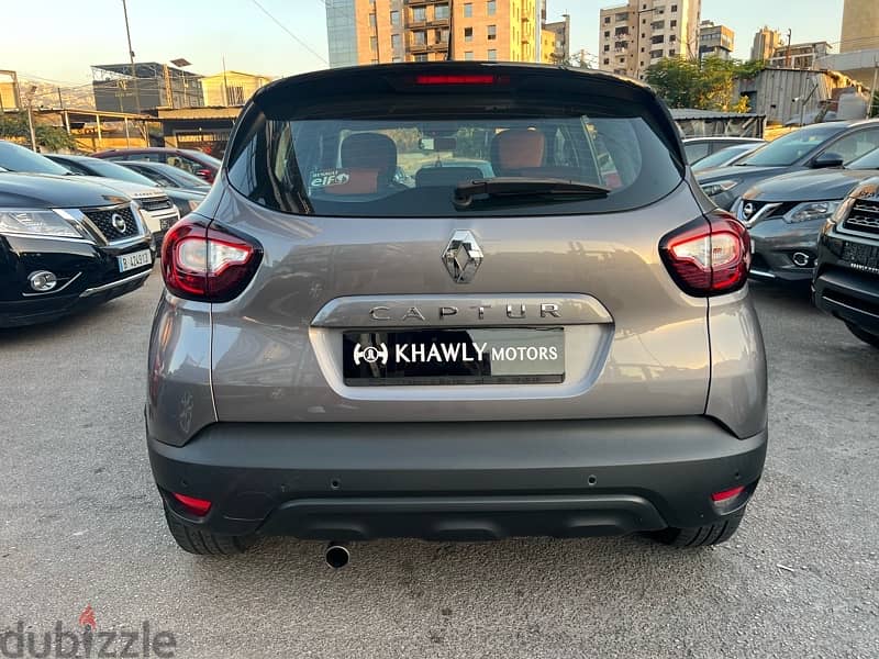 Renault Captur One owner 54k kms 3