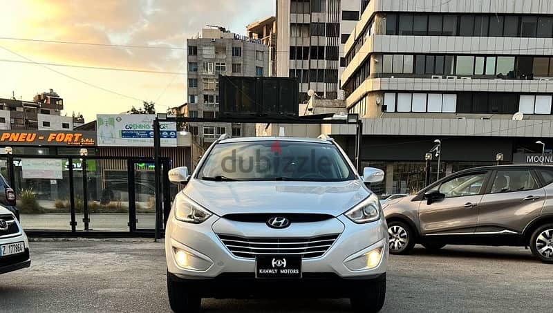 Hyundai Tucson Limited 2.4L 4WD one owner 0