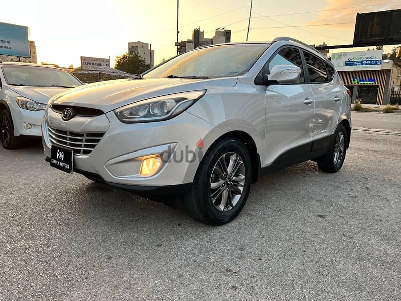 Hyundai Tucson Limited 2.4L 4WD one owner 2