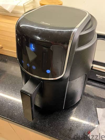 MIDEA AIRFRYER