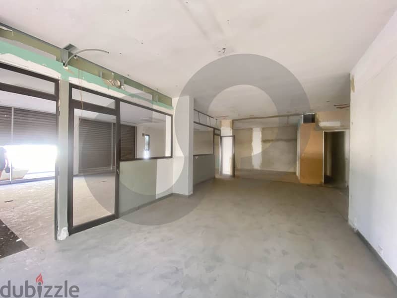 shop/warehouse for rent in Karantina, Beirut/كرنتينا REF#MR113610 2