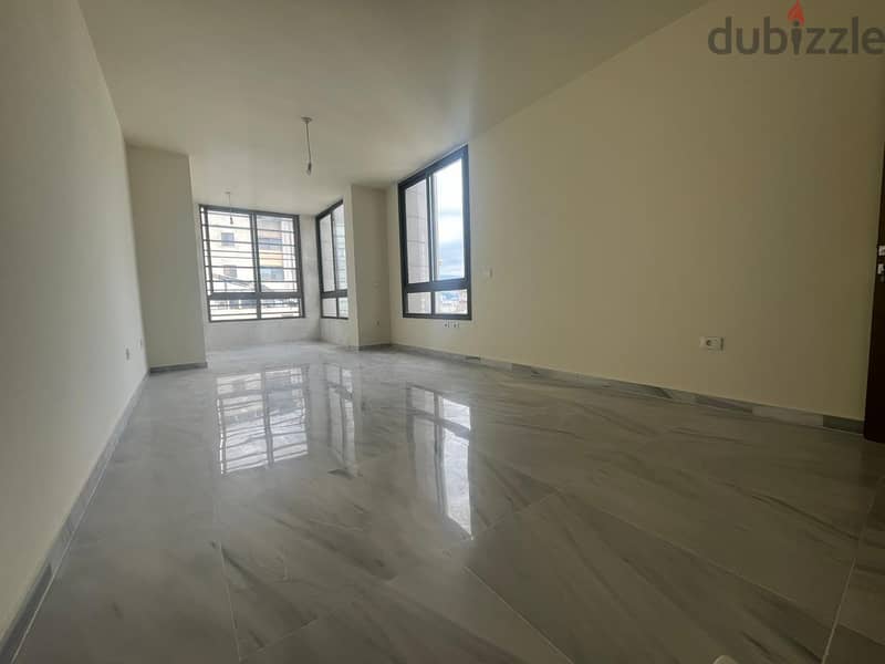 Apartment for Sale in Ras Al Nabaa شقة جميلة للبيع في راس النبع 0