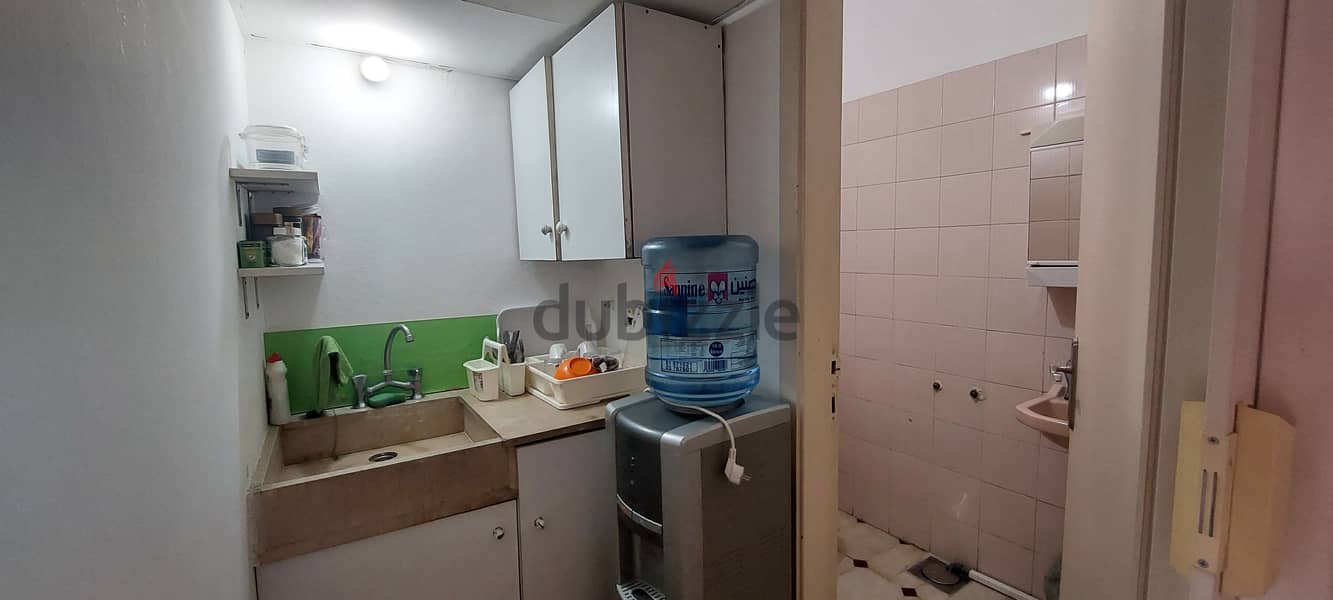 Office for rent in Dora مكتب مفروش للإيجار في الدورة 1