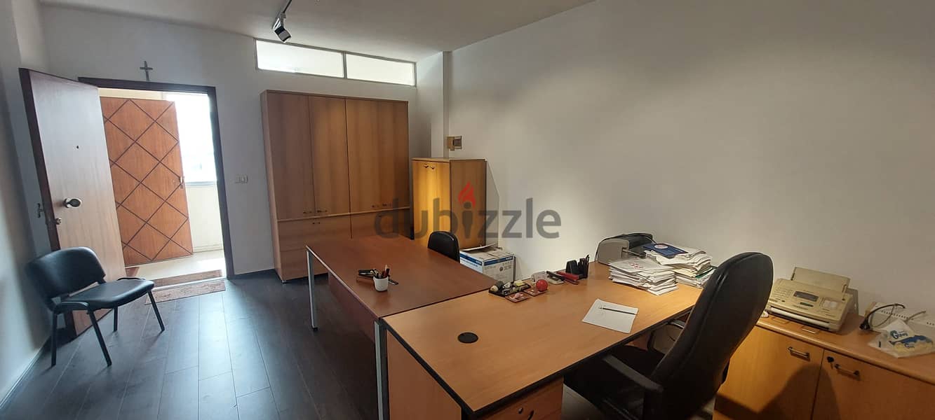 Office for rent in Dora مكتب مفروش للإيجار في الدورة 3